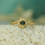 14k yellow gold green sapphire ring