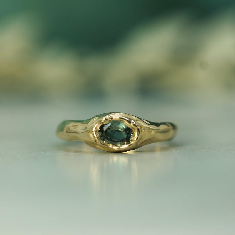 14k yellow gold sapphire ring 