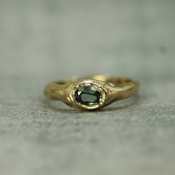 sapphire gold ring 