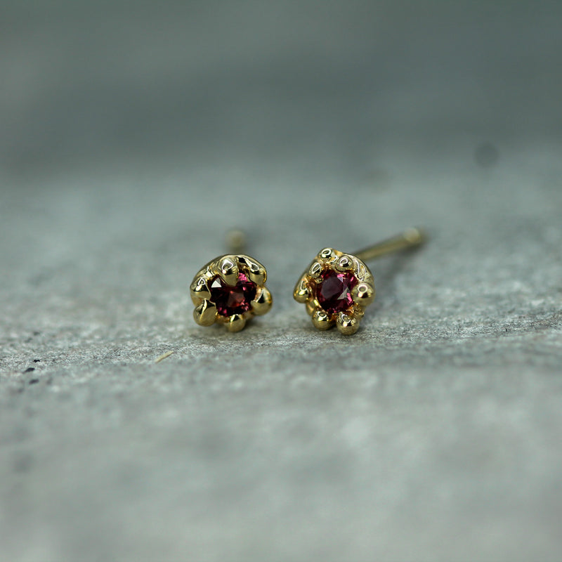 ruby gold stud earrings 
