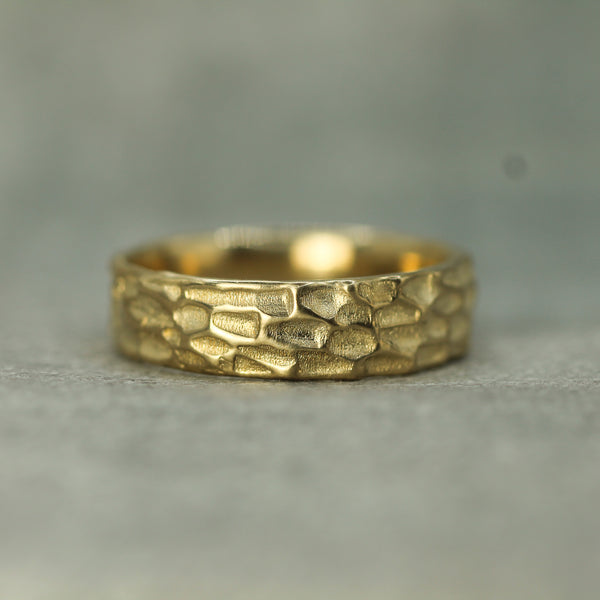 carmanah valley band in 14k yellow gold 