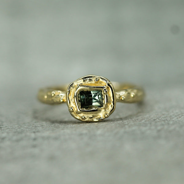 sapphire yellow gold ring 