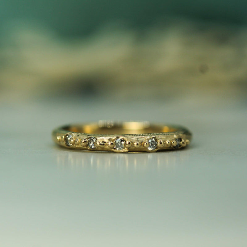 yellow gold salt & pepper diamond band 