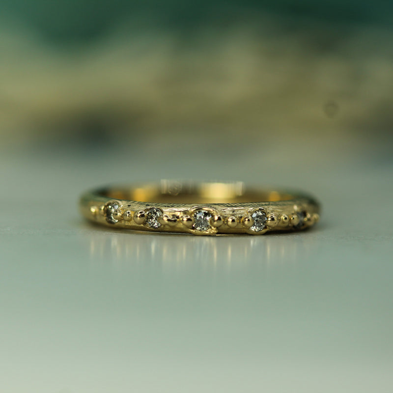 salt & pepper diamonds set in 14k yellow gold 