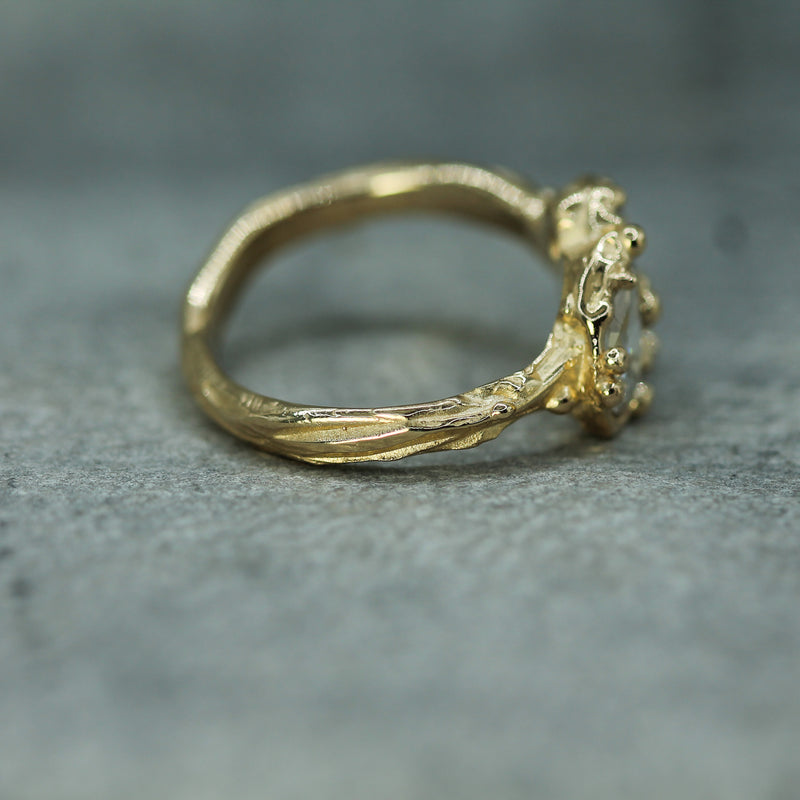 shown side on to show the textured band 