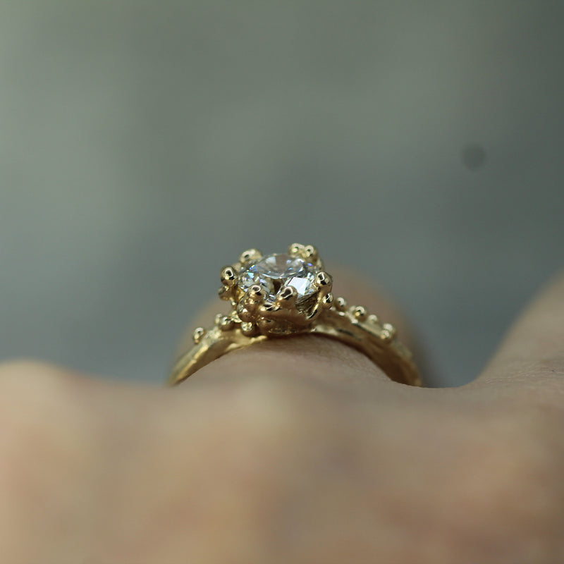 side profile of the mermaid treasure engagement ring to show the side view 