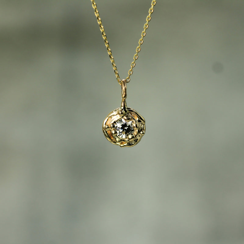 ocean inspired solid yellow gold pendant with diamond 