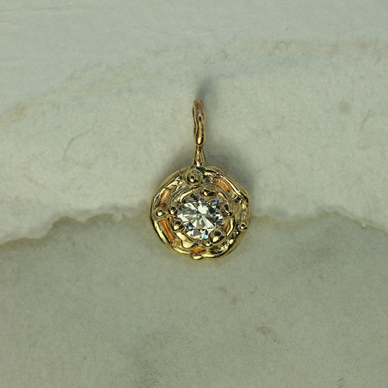 diamond pendant 