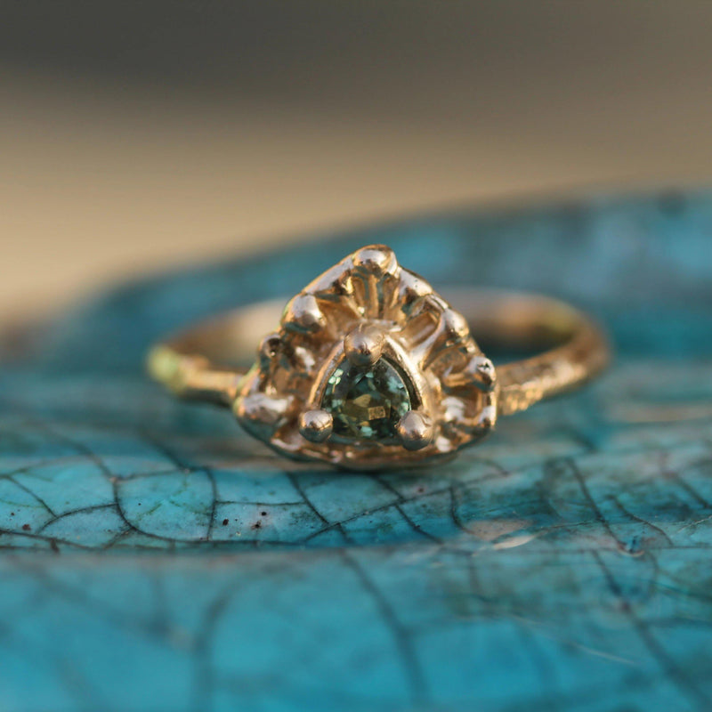Sea Shell Green Sapphire Ring